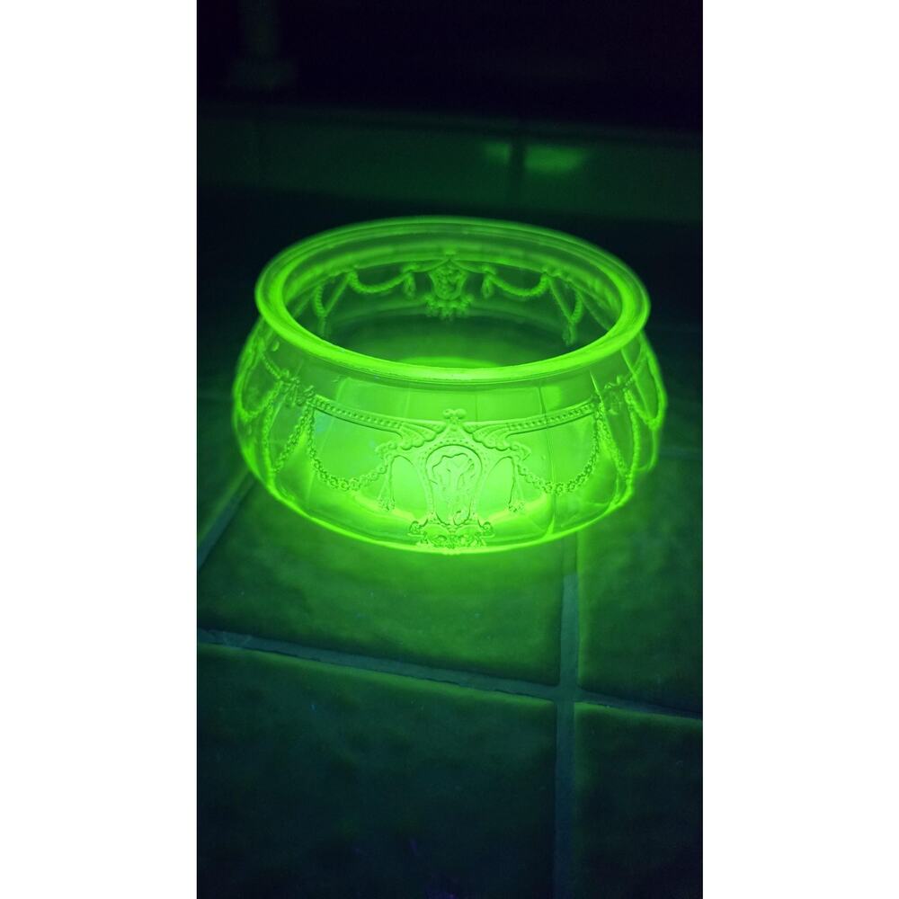 Vintage Green Uranium Glass Swag Cameo Ballerina Bowl Depression Vaseline Glows